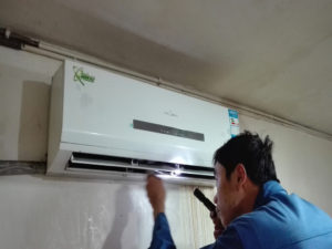 红安格力空调电话是多少